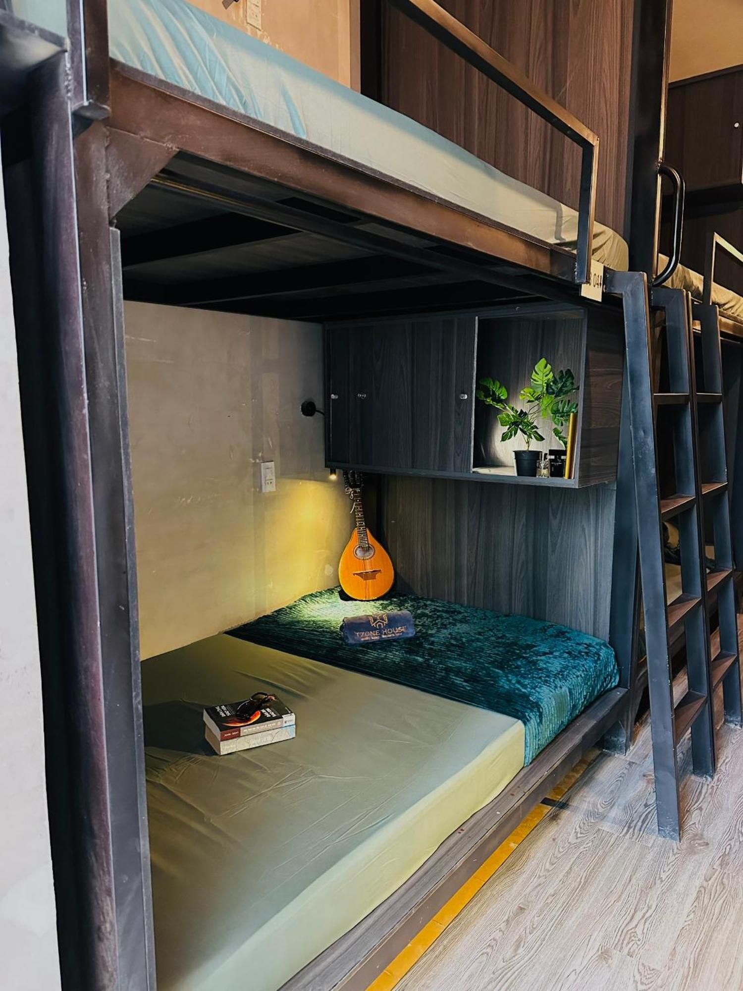 T Zone Hostel - Quiet Place, Near China Town,Ho Thi Ky Street Food,Cafe,Beer ホーチミン市 エクステリア 写真